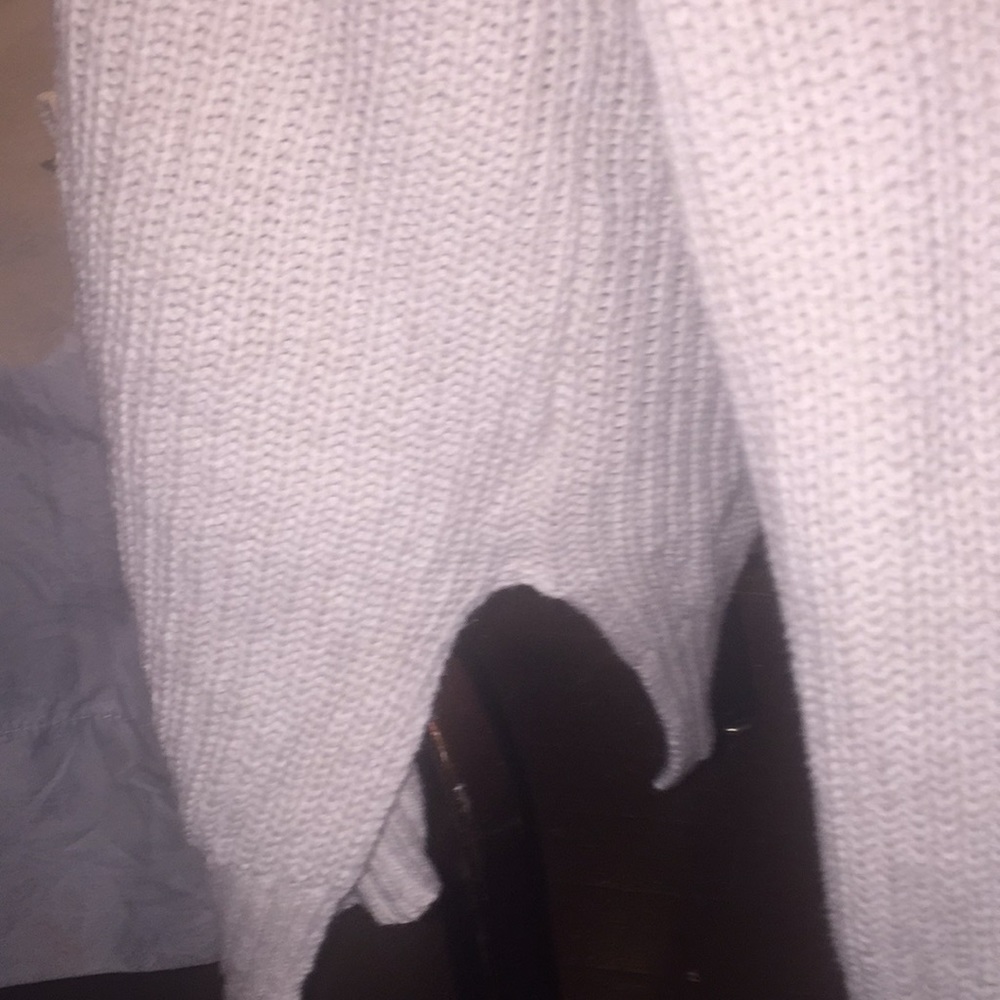 Sweater - Picture 3 of 4
